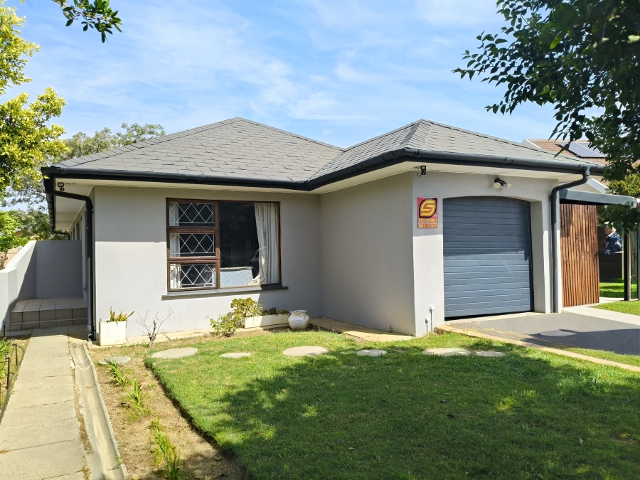 To Let 3 Bedroom Property for Rent in Strandvale Western Cape